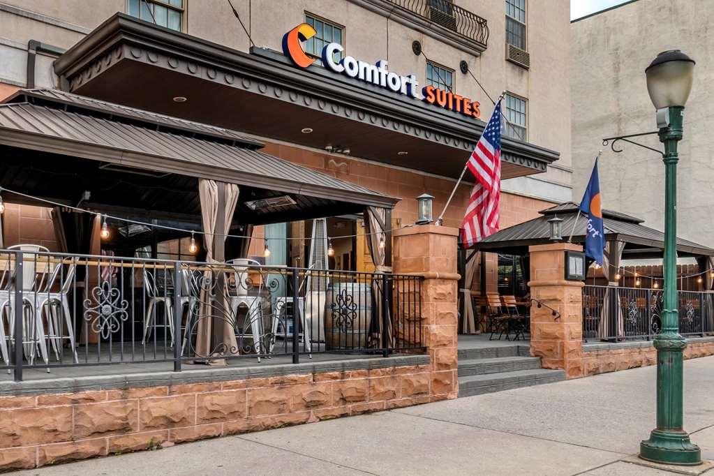 Comfort Suites Downtown Carlisle Exterior photo